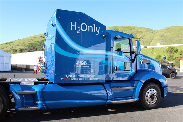 <p><strong>Toyota North America&rsquo;s hydrogen cell-fueled Class 8 truck, which is operated by Southern Counties Express in the Ports of Los Angeles and Long Beach for drayage work was among the vehicles on display at Shell&rsquo;s Make the Future California and Eco-marathon Americas 2018 festival held at the Sonoma Raceway in Sonoma, Calif.</strong></p>